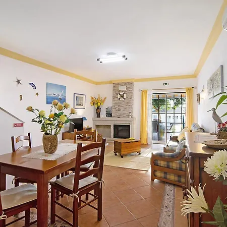Casa Estrela Do Mar, 2 Quartos, De Sao Rafael, Holiday home Albufeira