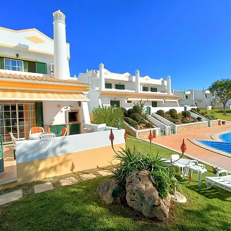 Casa Estrela Do Mar, 2 Quartos, De Sao Rafael, Holiday home Albufeira
